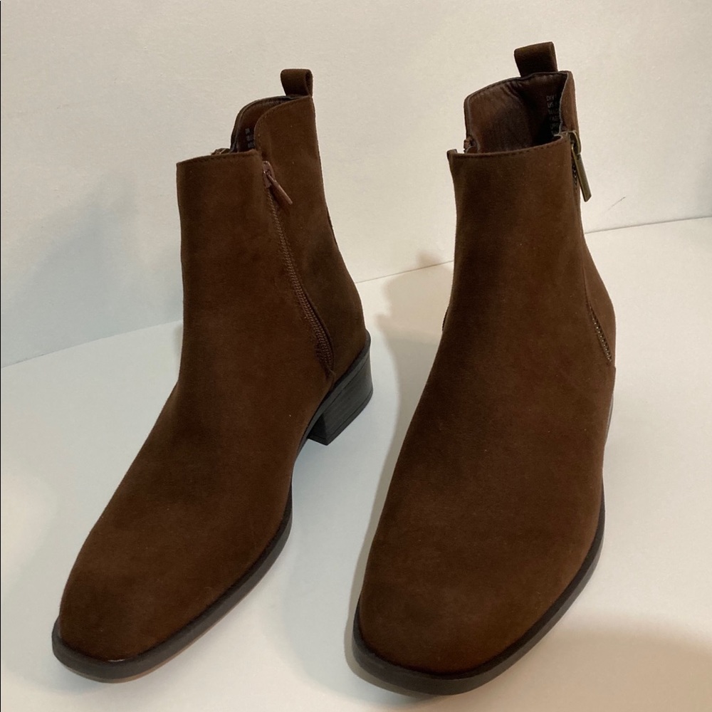 Just Fab Brown Boots Size 8.5 - Picture 1 of 7